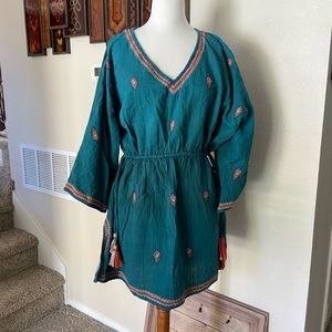 3/$25 World Market Top L/XL